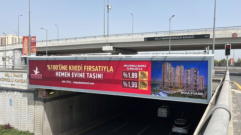 Etkili Billboard Tasarımı İçin Renklerin Psikolojik Etkileri 2 koprü-reklamlari-nedir